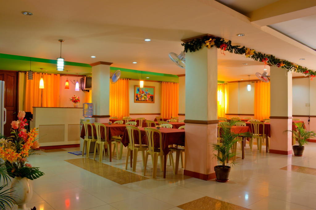 Sea Jewel Beach Resort Пуэрто-Галера Экстерьер фото